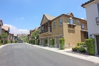 Building Photo - 28440 Mirabelle Ln
