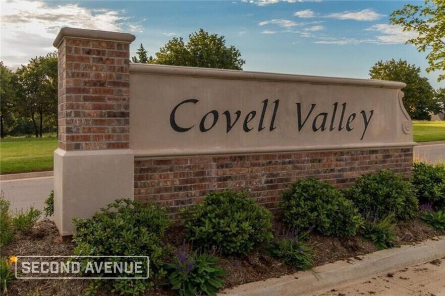 Building Photo - 2401 Los Angeles Ave