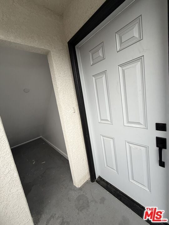 Building Photo - 8624 Graham Ave