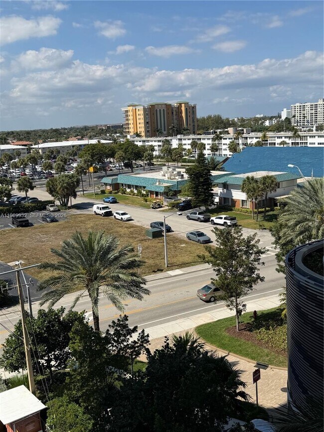 Building Photo - 710 N Ocean Blvd