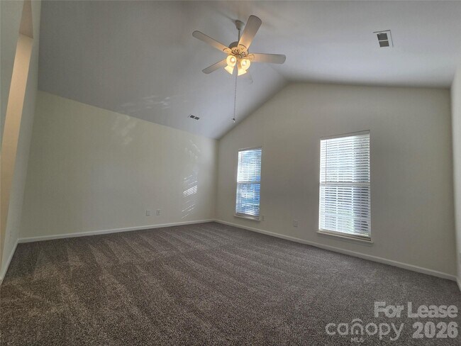 Building Photo - 112 Spring Grove Dr