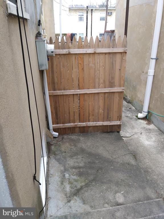 Building Photo - 3 W 1st Ave