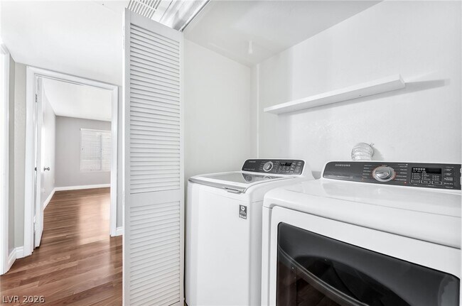 Building Photo - 3125 Casey Dr