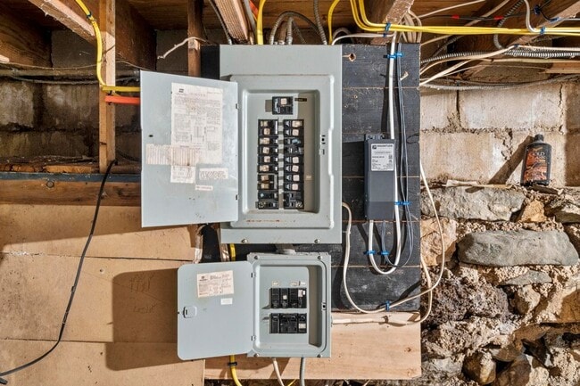 Building Photo - 13 South St