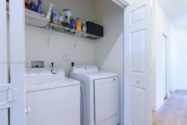 Building Photo - 8885 NW 102nd St