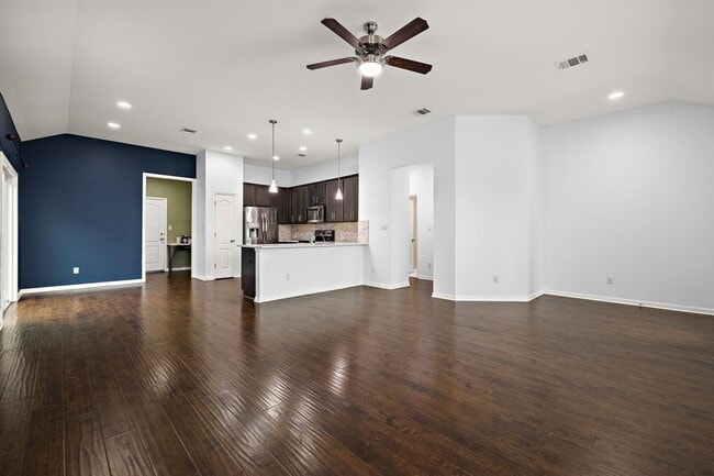 Building Photo - 706 Coconut Grove St