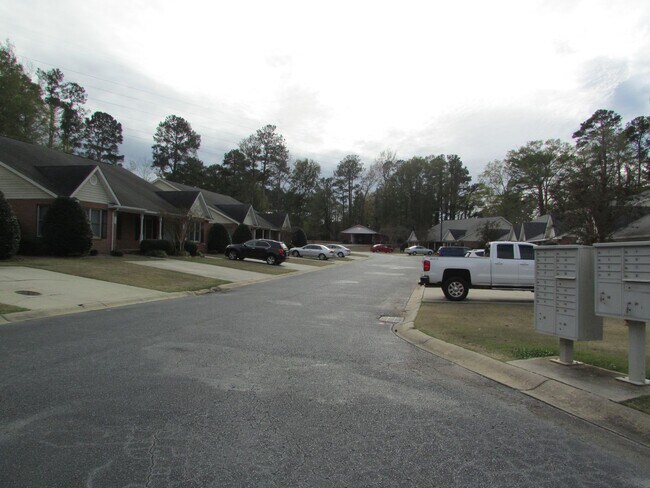 Building Photo - 121 Timberwood Rd