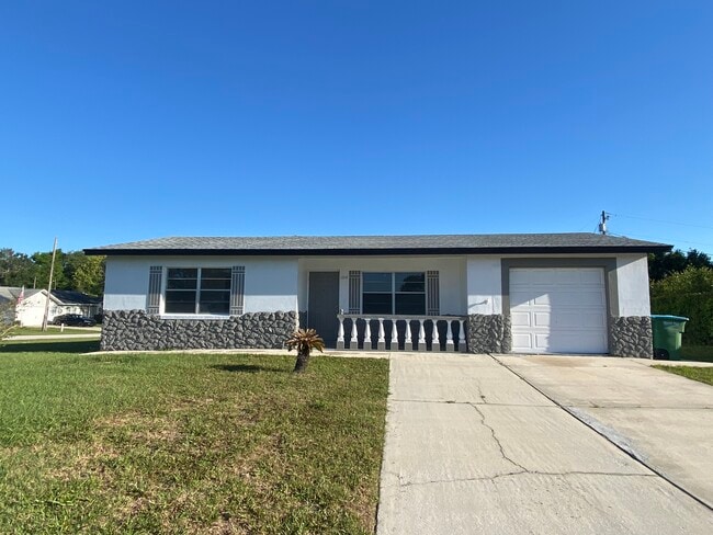 Primary Photo - 1010 Alladin Dr