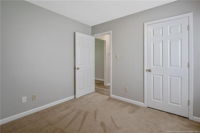 Building Photo - 3970 Loufield Dr