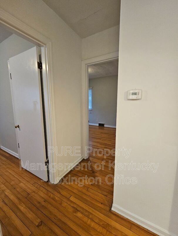 Building Photo - 115 Delmont Dr