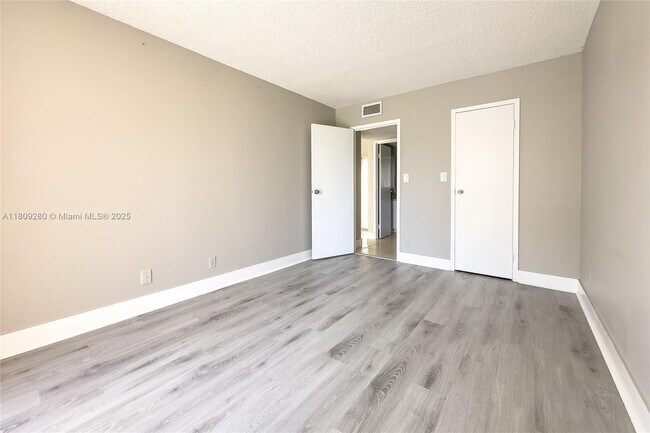 Building Photo - 601 Three Islands Boulevard