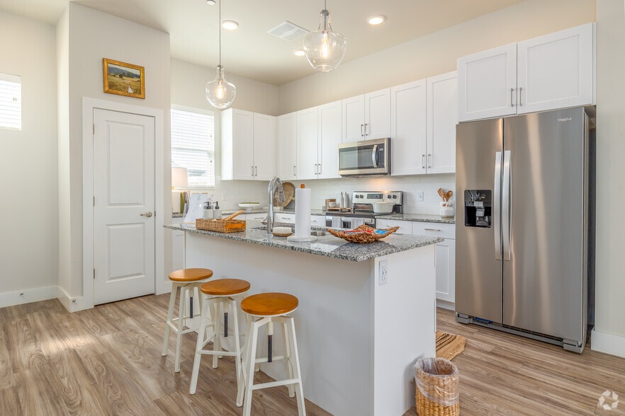 3BR, 2BA - Kitchen - Twill Bailey Creek