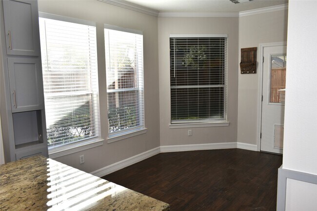 Building Photo - 5302 Fairwick Ct