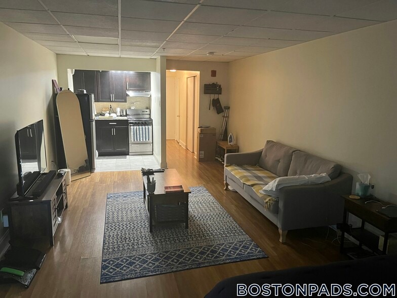 Building Photo - 62 Boylston St