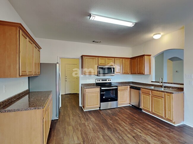 Building Photo - 318 Roswell Cyn