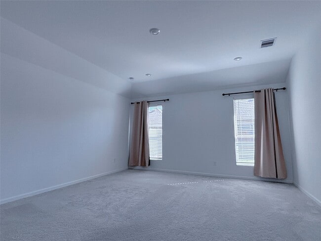 Building Photo - 30363 Tall Fescue Dr