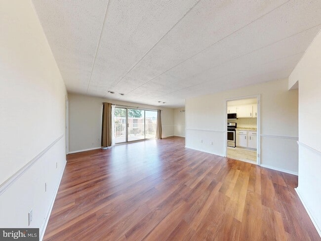 Building Photo - 2622 Fort Farnsworth Rd