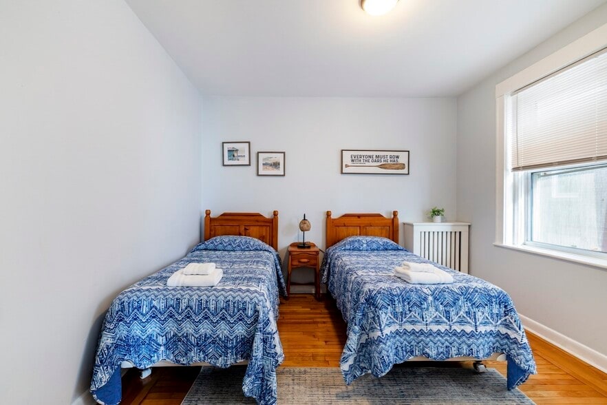 Building Photo - 32 Reedsdale St