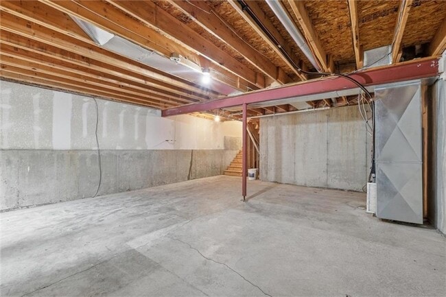 Building Photo - 10337 Parkview Ave
