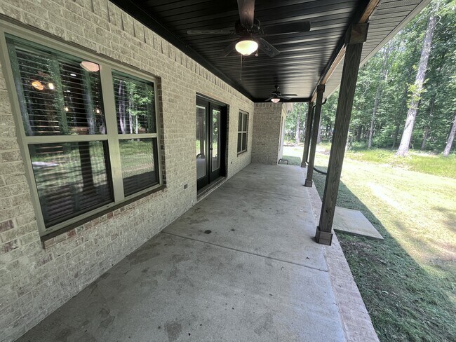 Building Photo - 206 Bridgewood Dr