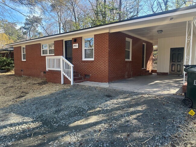 Building Photo - Enjoy Modern Living in This Beautifully Updated 3BR, 1.5BA Durham Home!