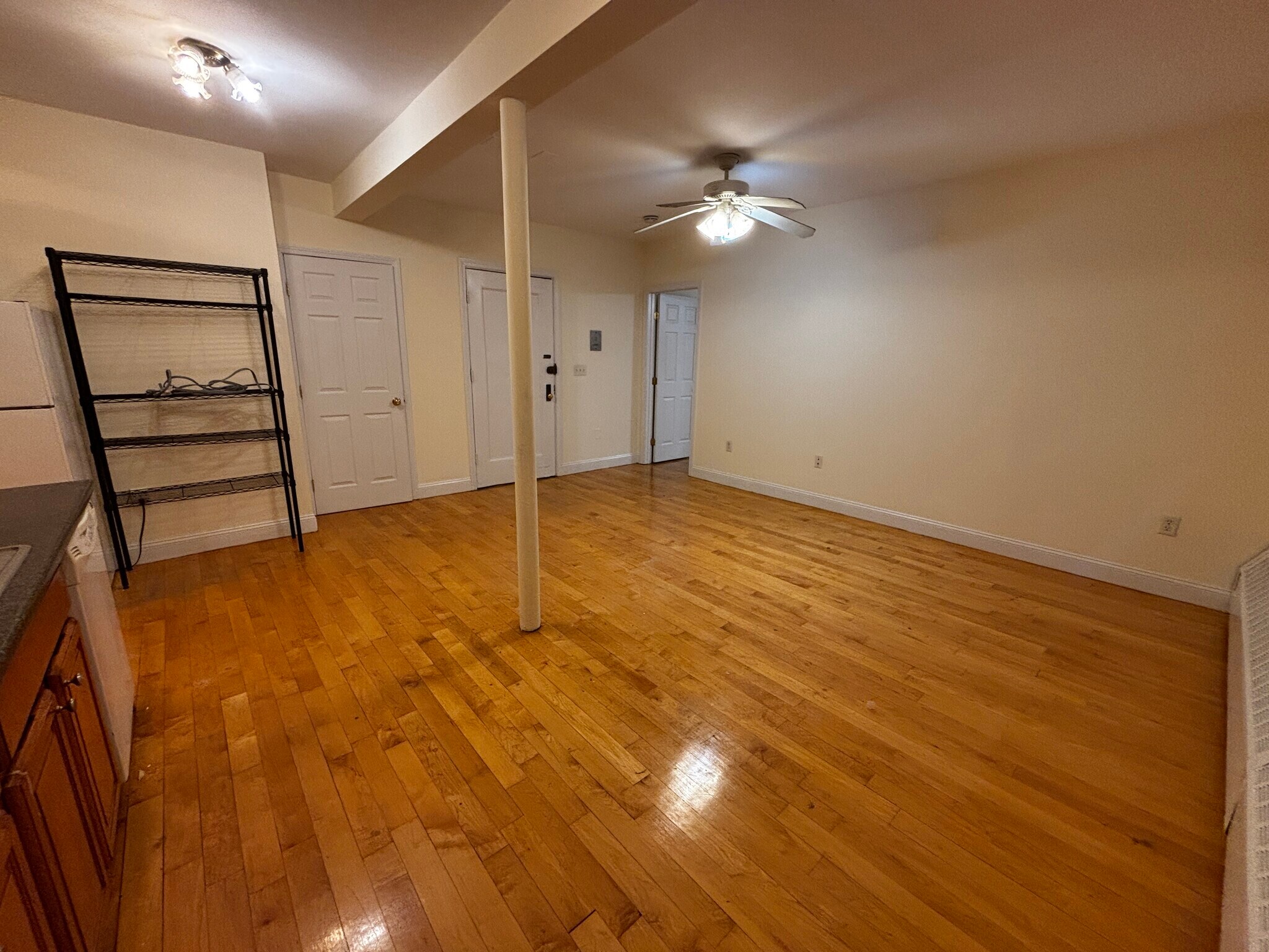 Building Photo - 15 Fairbanks St