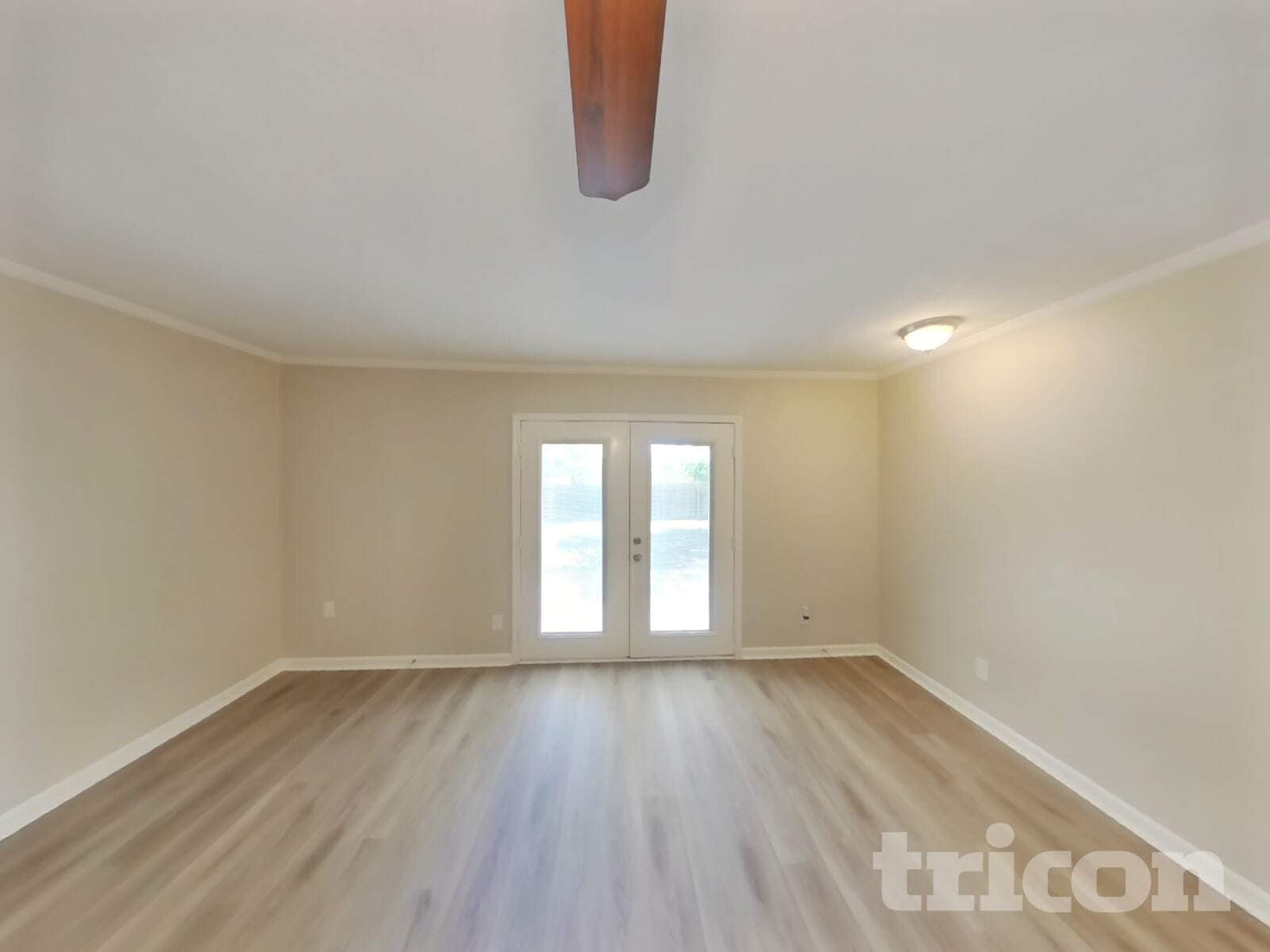 Building Photo - 413 S Willow St