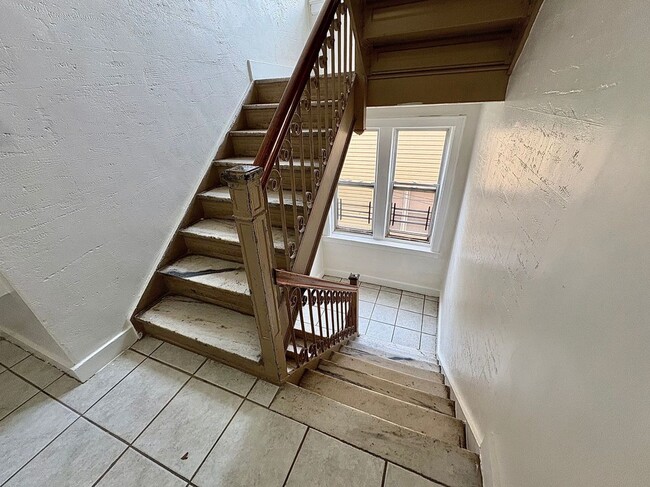 Building Photo - 404 Stegman Pkwy