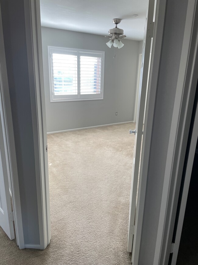 Building Photo - 10950 Mayberry St