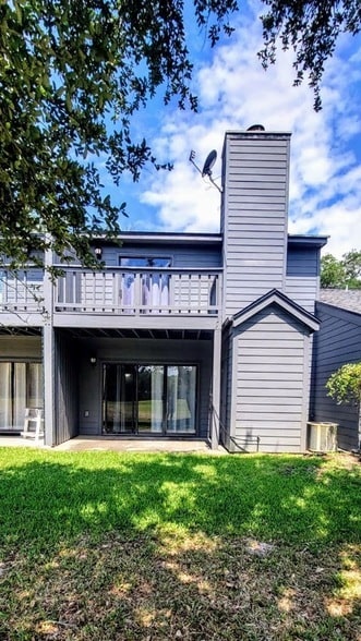 Building Photo - 210 Oak Bay Dr