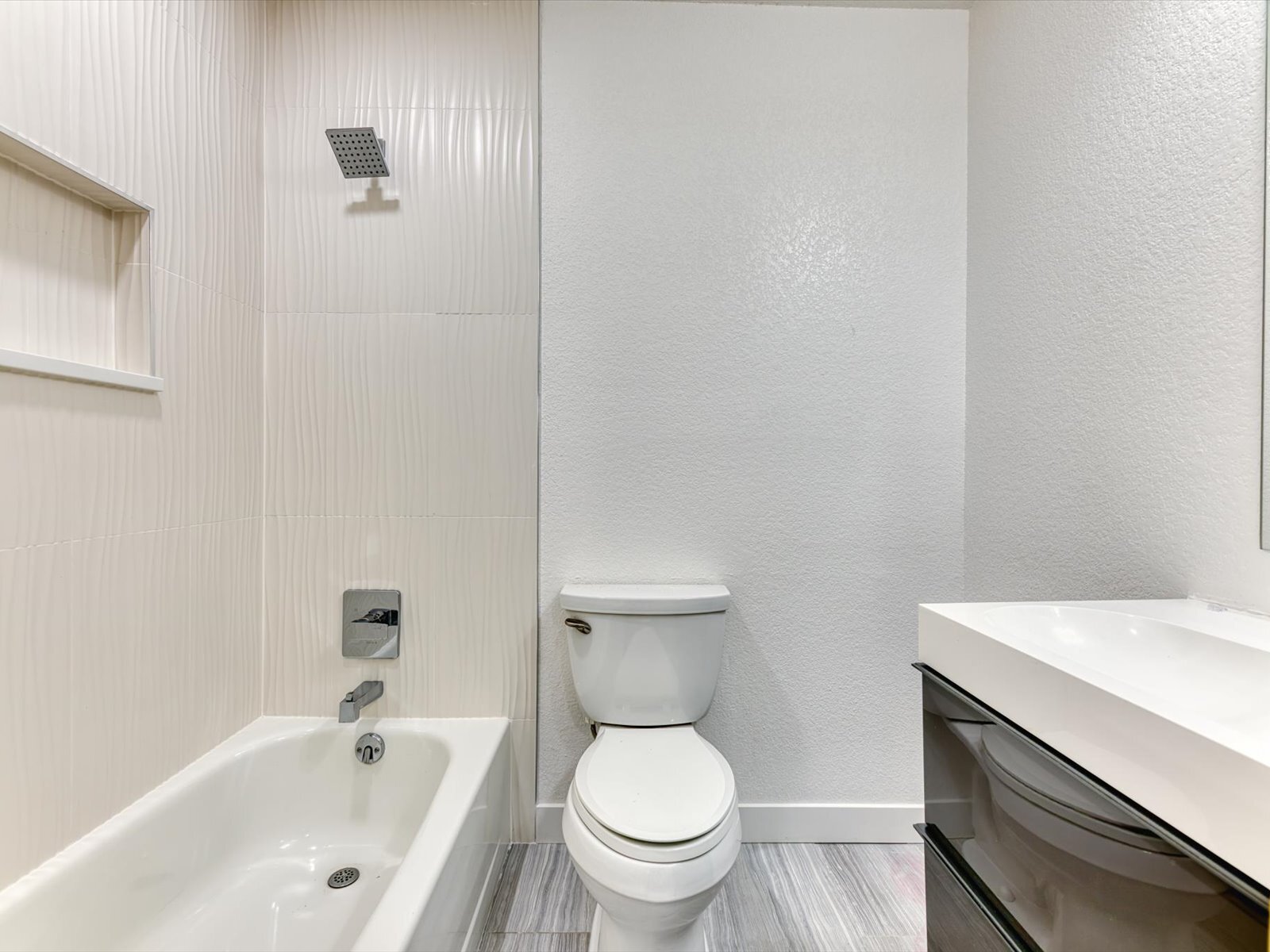 Building Photo - 3050 W 32nd Ave
