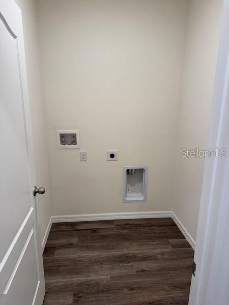 Building Photo - 5350 Hayloft Dr