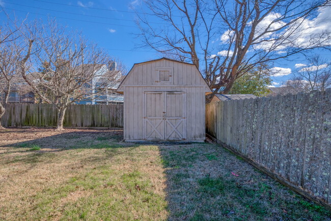 Building Photo - 2504 Beaufort Ave