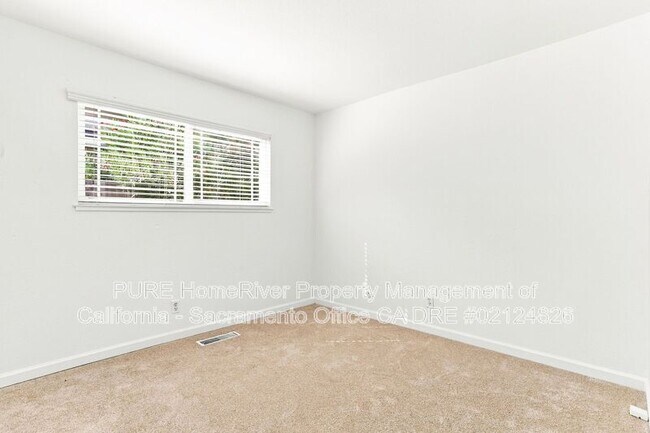 Building Photo - 4924 Olive Oak Way