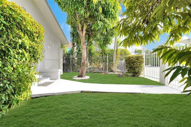 Building Photo - 37 NW 47th St