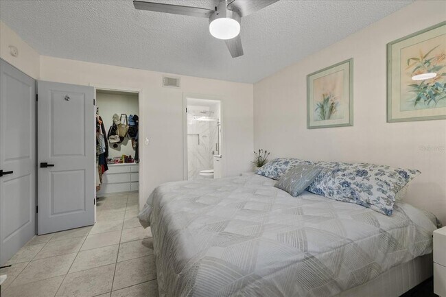 Building Photo - 8724 Mallard Reserve Dr