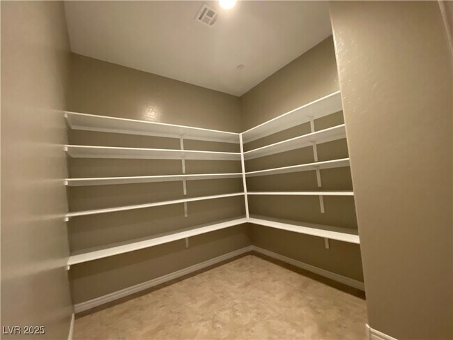 Building Photo - 1551 Mistywood Ct