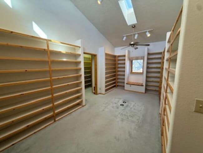 Building Photo - 5 Oriente Ct