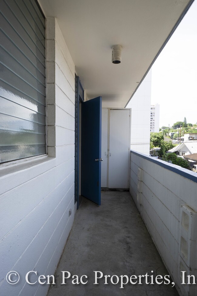 Building Photo - 1715 Anapuni St
