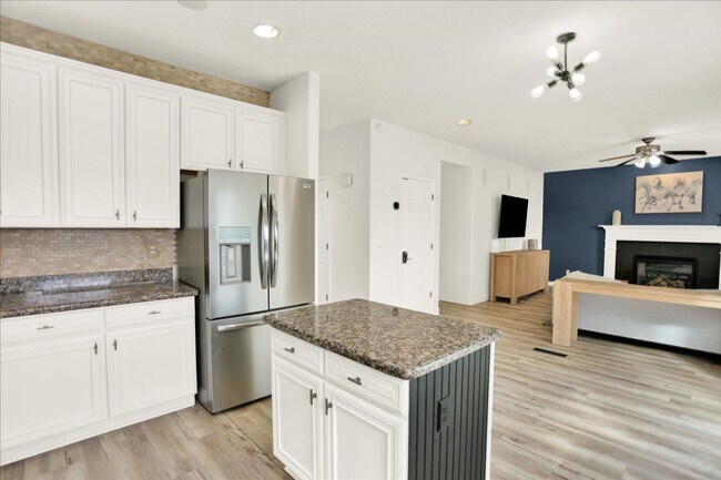 Building Photo - Stunning 3 Bedroom Home in Parker, Mountai...