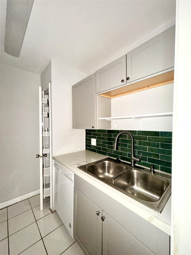 Building Photo - 2507 Montrose Blvd