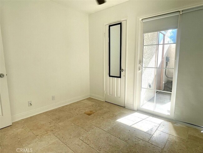 Building Photo - 26592 Las Palmas