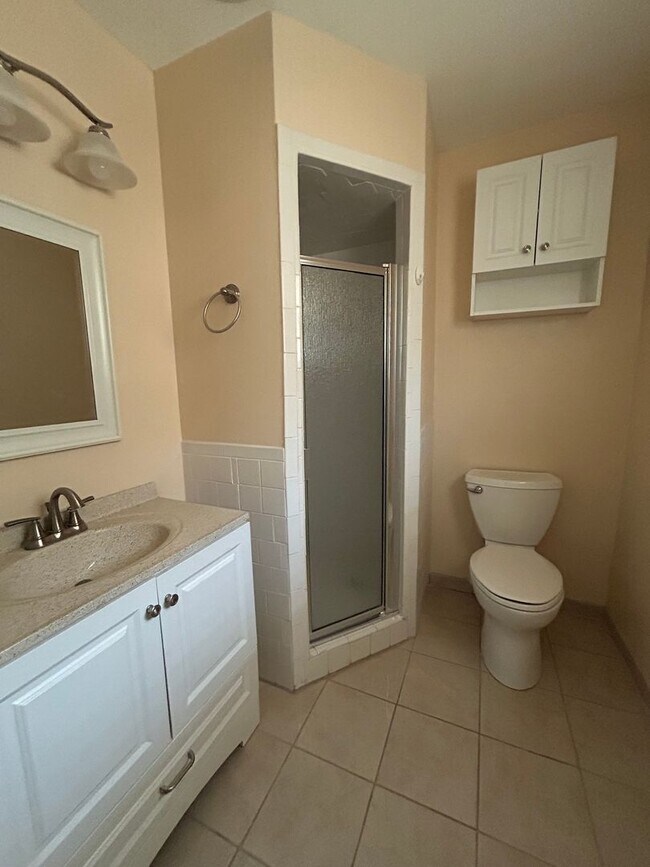 Building Photo - Recently reduced!!!  Beautiful home in a g...