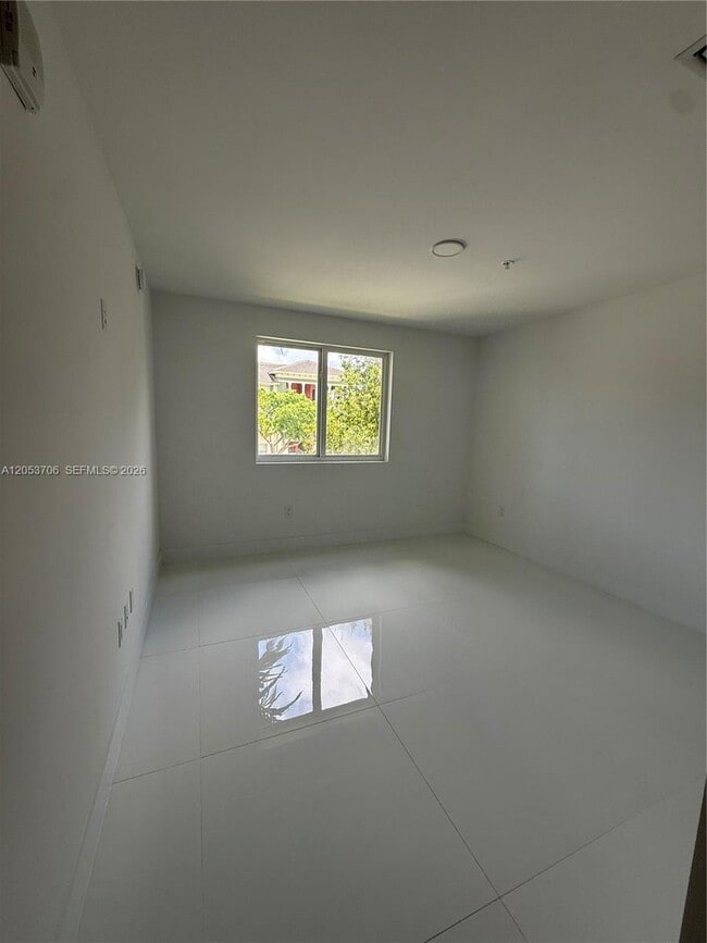 Building Photo - 10950 NW 82nd St