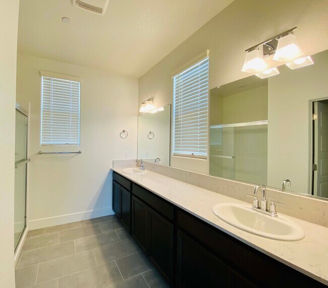 Building Photo - 2446 Cortes Dr