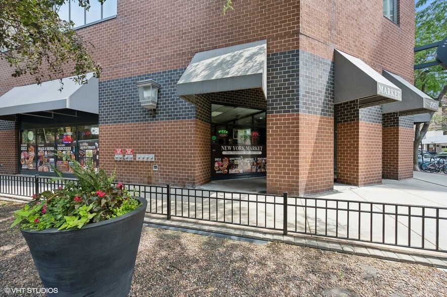 Building Photo - 3660 N Lake Shore Dr