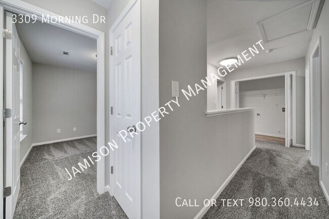 Building Photo - 3309 Morning Dr