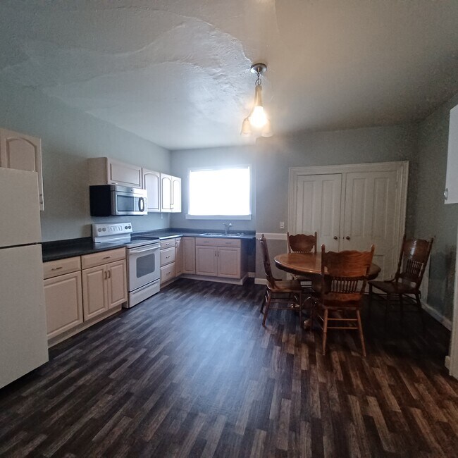 Eat in Kitchen - 510 Main St