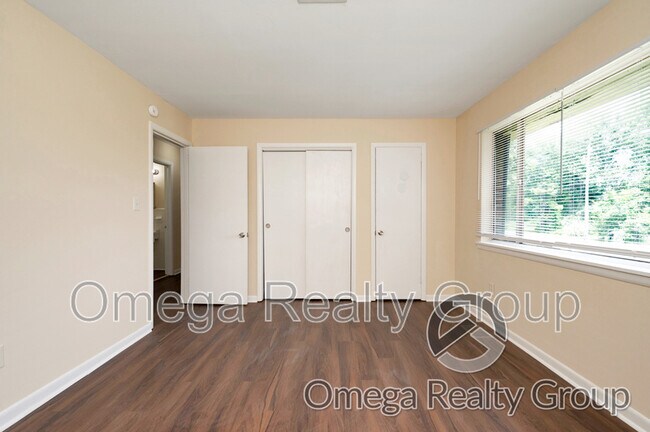 Building Photo - 2150 20th St