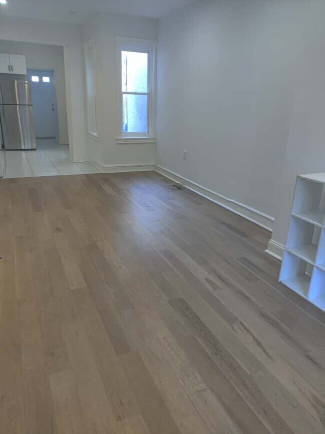 Building Photo - 142 N 54th St